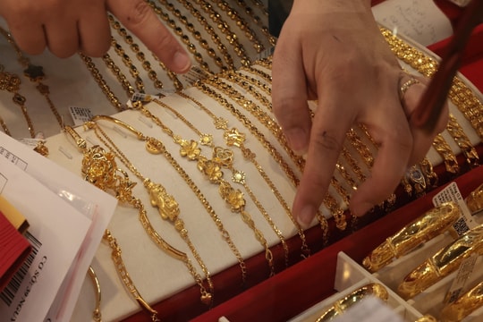 Giá vàng hôm nay 9/6/2026: Giá vàng miếng, nhẫn trơn SJC 9999 và vàng thế giới ngày mới