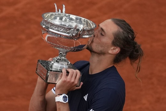 Alexander Zverev vô địch Roland Garros 2026: Chấm dứt nỗi ám ảnh Grand Slam sau 5 set kịch tính