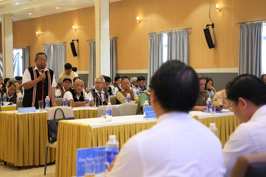 Người có uy tín hiến kế phát triển miền núi