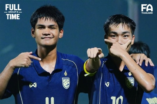 U19 Thái Lan hạ Malaysia 3-2: Voi chiến kịch chiến, mở toang cửa đi tiếp cho U19 Việt Nam