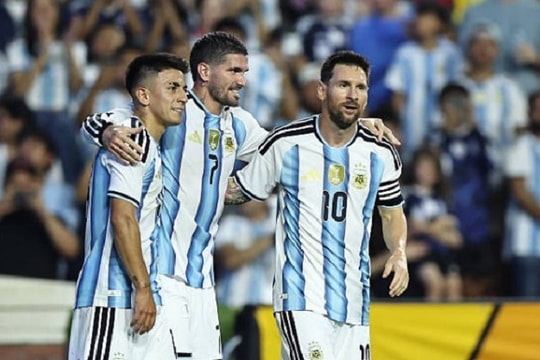 Argentina thắng Iceland 3-0: Thử nghiệm hoàn hảo và dấu ấn đẳng cấp của Lionel Messi