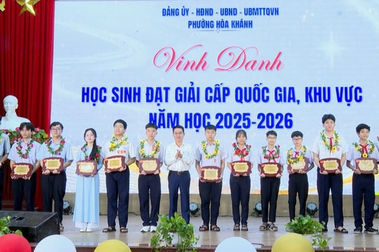 Phường Hòa Khánh tuyên dương 402 học sinh có thành tích xuất sắc