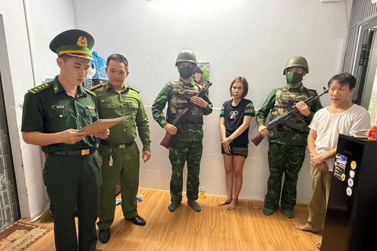 Bắt giữ hai đối tượng liên quan hành vi mua bán, tàng trữ trái phép chất ma túy