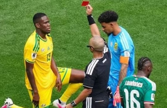 World Cup 2026 khai màn đầy biến động: Mexico thắng trận 'mưa thẻ đỏ', Brazil gây bất ngờ