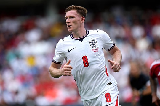 Man Utd từ bỏ thương vụ Elliot Anderson 120 triệu bảng: Minh chứng kỷ luật thép thời Ineos