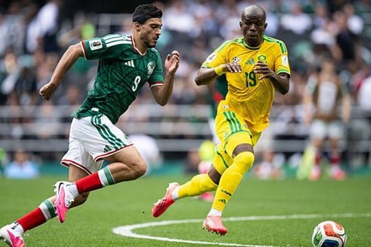Mexico 2-0 Nam Phi: Raul Jimenez rực sáng giữa thánh đường Azteca