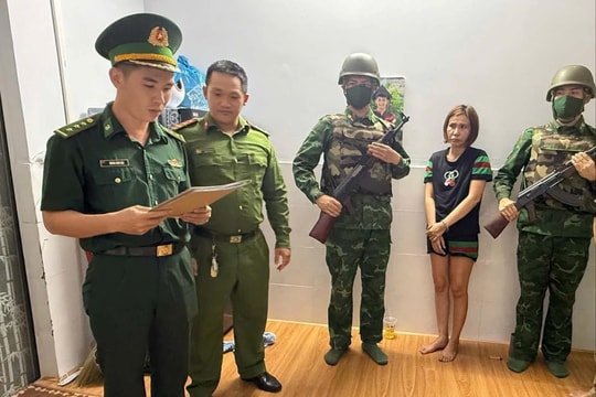 Bắt giữ hai đối tượng liên quan hành vi mua bán, tàng trữ trái phép chất ma túy