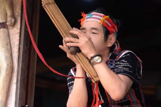 Nhớ tiếng khèn trên dòng sông Chơr-lang