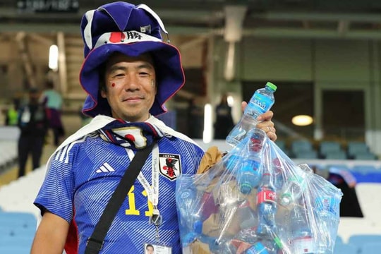 “Samurai xanh” trên khán đài World Cup