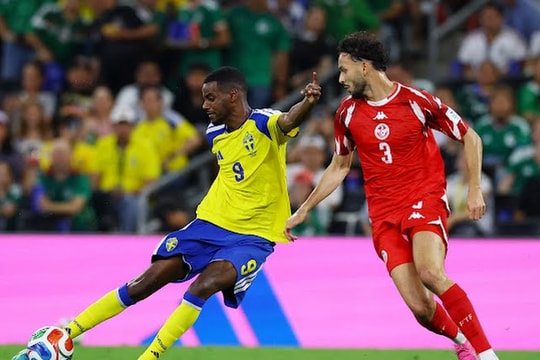 Thụy Điển thắng thuyết phục Tunisia 3-1: Đẳng cấp cặp song sát Isak và Gyokeres