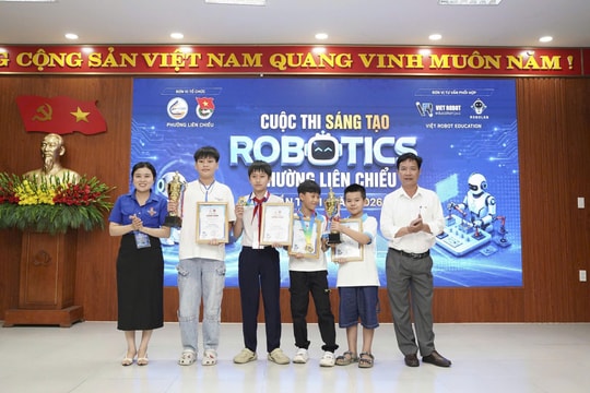 Trao giải cuộc thi sáng tạo Robotics phường Liên Chiểu