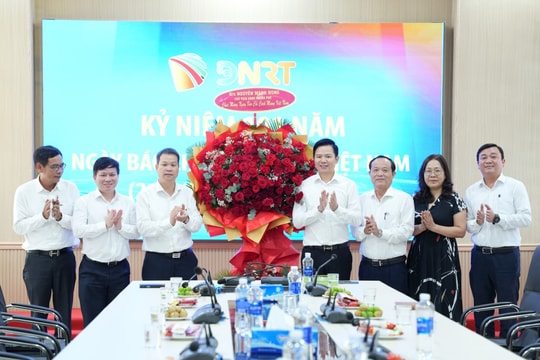 Lãnh đạo thành phố Đà Nẵng thăm, chúc mừng các cơ quan báo chí