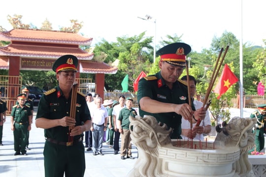 Xác minh thông tin liệt sĩ tại hang Đá Sập, xã Hà Nha