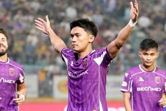 Tiền đạo Nguyễn Trần Việt Cường: Điểm sáng hiếm hoi từ CLB xuống hạng lên tuyển Việt Nam