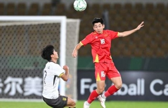 Công an TP.HCM chiêu mộ Nguyễn Nhật Minh: Cú hích thép cho hàng phòng ngự
