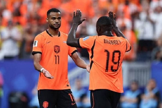 Hà Lan đè bẹp Thụy Điển 5-1: Brian Brobbey rực sáng và sự hồi sinh của Cơn lốc da cam