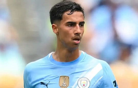 Man City giữ chân viên ngọc Vitor Reis: Gáo nước lạnh cho tham vọng của Barcelona