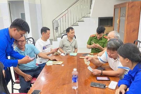 Đà Nẵng đẩy mạnh chi trả an sinh xã hội không dùng tiền mặt