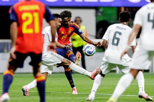 Tây Ban Nha 4-0 Saudi Arabia: Lamine Yamal và Oyarzabal hồi sinh bản ngã La Roja