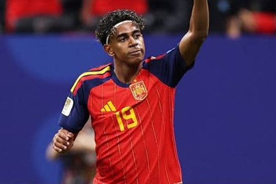 World Cup 2026: Lamine Yamal xô đổ kỷ lục của Messi, Neymar báo tin vui cho Brazil