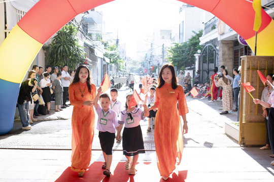 Nỗ lực bảo đảm tuyển sinh đầu cấp