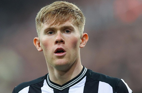MU nhắm Lewis Hall giá 60 triệu bảng: Lời giải cho bài toán kế vị Luke Shaw