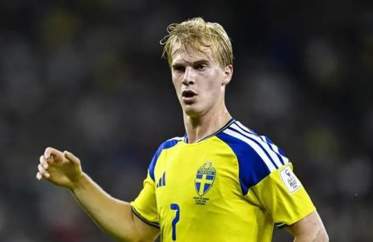 Lucas Bergvall và bài toán thay thế Elliot Anderson tại Nottingham Forest