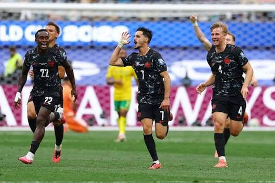 Canada đánh bại Nam Phi phút bù giờ, giành vé đầu tiên vào vòng 1/8 World Cup 2026