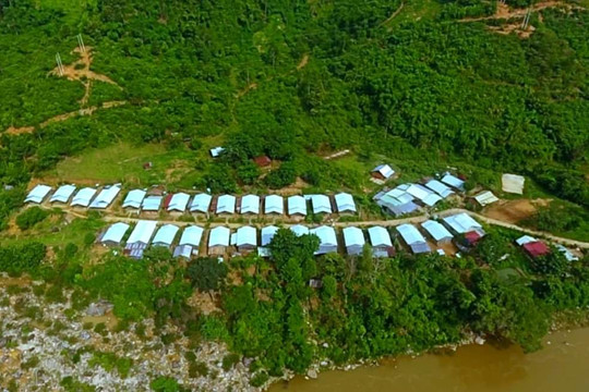 Trà Tập thông qua đề án sắp xếp thôn và xây dựng trường chuẩn quốc gia