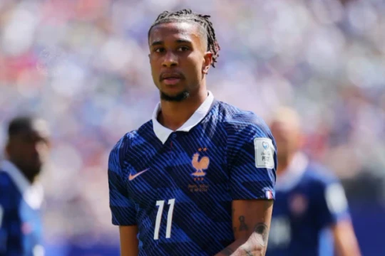 Michael Olise yêu cầu làm rõ tương lai tại Bayern Munich sau World Cup 2026