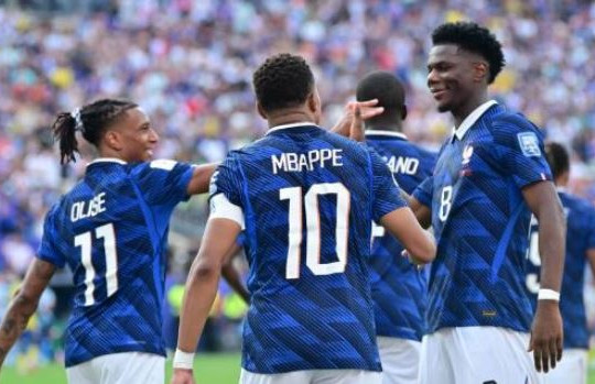 Pháp 3-0 Thụy Điển: Kylian Mbappe phá kỷ lục vĩ đại trong ngày thế hệ mới rực sáng