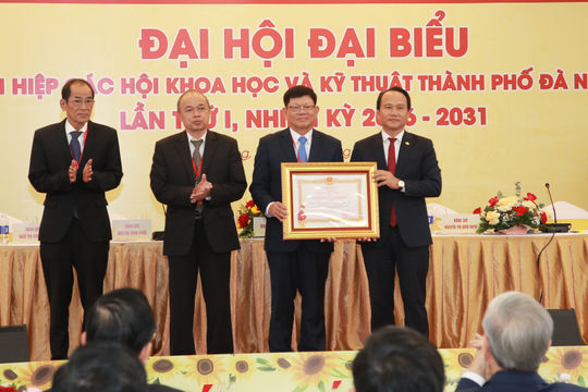 Phát huy vai trò đội ngũ trí thức vì sự phát triển bền vững của thành phố Đà Nẵng
