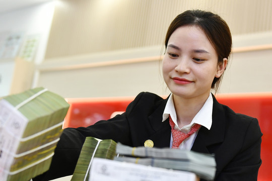 Lãi suất ngân hàng 2/7/2026: Lãi suất thực nhận chạm mốc 8,9% nhờ làn sóng khuyến mãi