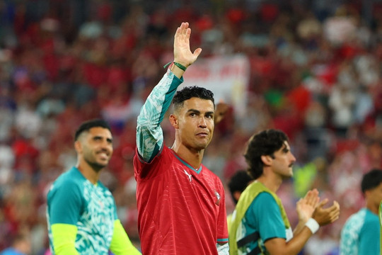 Ibrahimovic: Trọng tài đang làm mọi cách để Ronaldo vô địch World Cup 2026