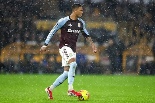 Arsenal sẵn sàng chi 60 triệu bảng chiêu mộ Ezri Konsa từ Aston Villa nhằm bảo vệ ngôi vương