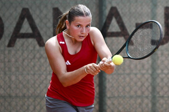 Bi kịch tuổi 15 tại Wimbledon 2026: Ida Wobker bị truất quyền thi đấu vì ném vợt