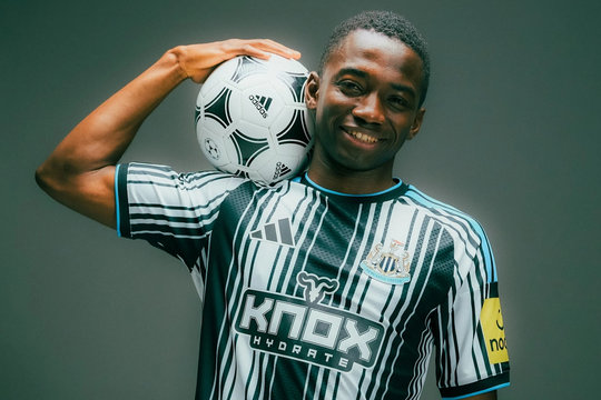 Newcastle United chiêu mộ Bazoumana Toure: Canh bạc 42 triệu bảng của Eddie Howe