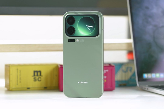 Xiaomi 18 Pro Max: Chip Snapdragon 2nm, camera kép 200MP và pin 8,500mAh