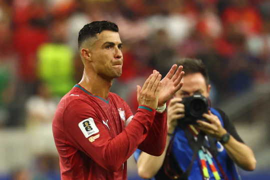 Bồ Đào Nha gục ngã phút bù giờ, Cristiano Ronaldo chính thức chia tay World Cup