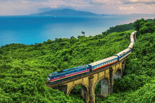 Vietnam’s North-South railway named one of the world’s most scenic routes