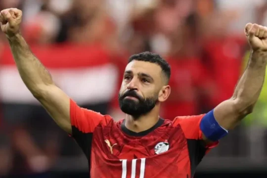 Mohamed Salah và lời chia tay World Cup đầy kiêu hãnh trước Argentina của Lionel Messi