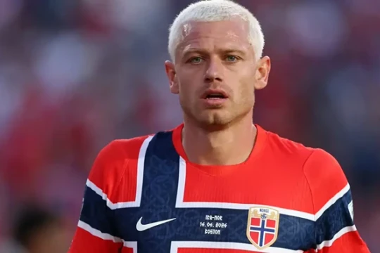 Man Utd nhắm Julian Ryerson: Khắc tinh của Vinicius lọt vào tầm ngắm Quỷ đỏ