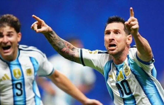 Lionel Messi tuổi 39: Bản lĩnh của vị vua và màn ngược dòng nghẹt thở của Argentina