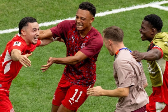 Thụy Sĩ giải lời nguyền 72 năm: Gregor Kobel và bản lĩnh thép quật ngã Colombia