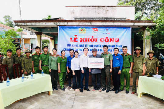 Khởi công sửa chữa nhà ở cho thân nhân liệt sĩ tại xã Tam Xuân