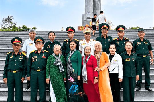 Một đời kiên trung, nghĩa tình trọn vẹn