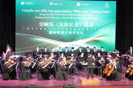Nghệ sĩ Việt Nam và Trung Quốc hòa nhạc “Hữu nghị Trường Xuân”