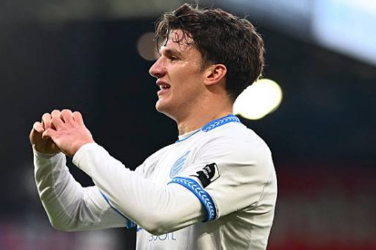 Arsenal chốt giá 35 triệu bảng cho Christos Tzolis: Cú áp phe ngoạn mục trước MU