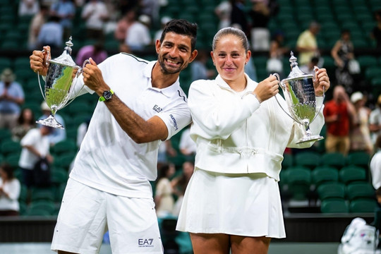 Jelena Ostapenko và Marcelo Arevalo đăng quang đôi nam nữ Wimbledon 2026 sau màn ngược dòng kịch tính