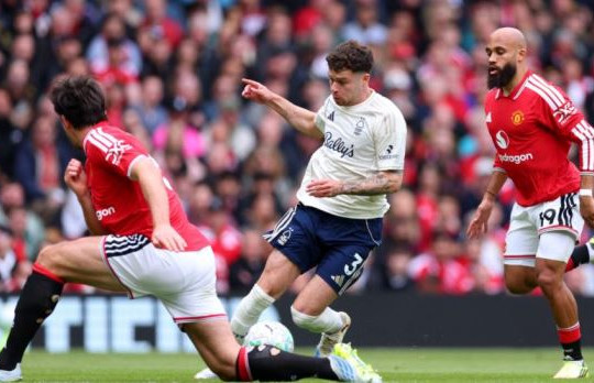 MU nhắm Neco Williams: Phương án chia lửa chiến thuật cho Luke Shaw